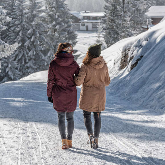 Auf geräumten Winterwanderwegen in Oberstaufen