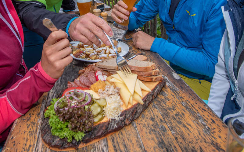 Genuss und Einkehr auf den Hütten im Allgäu