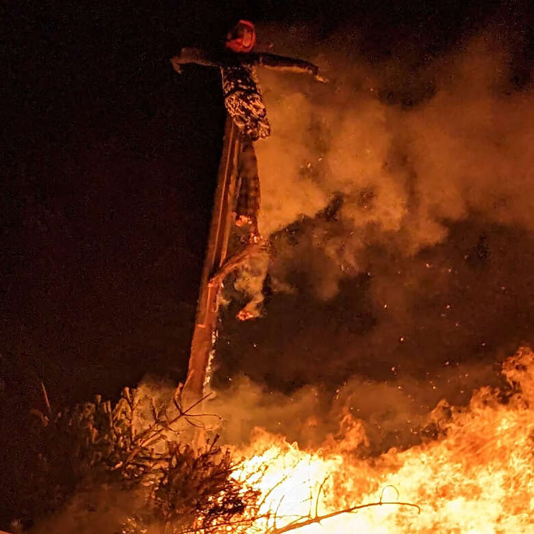 Funkenfeuer in Oberstaufen Das traditionelle Funkenfeuer ist ein altes Brauchtumsfest im Allgäu.