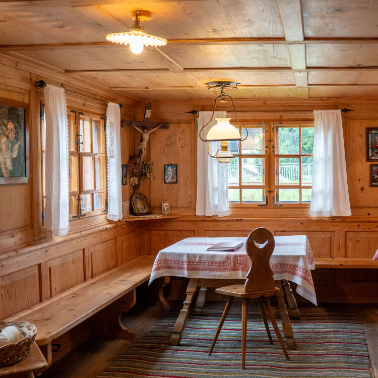 Innenbereich Huimatmuseum "Beim Strumpfar" Der Wohnraum im Heimatmuseum in Oberstaufen.