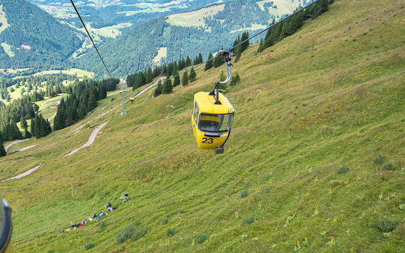 Ausblick aus der Hochgratbahn über die Landschaft um Oberstaufen