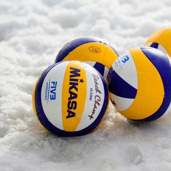 Volleybälle im Schnee