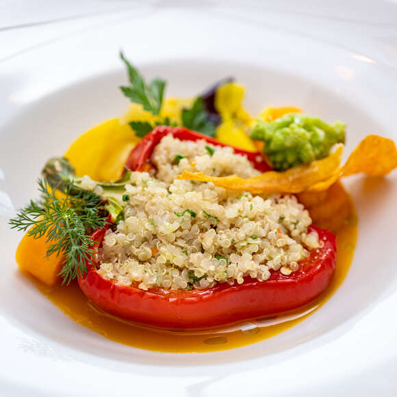 Gefüllte Paprika auf Kürbis-Curry aus der vitalen Küche basierend auf der Schroth'schen Diät
