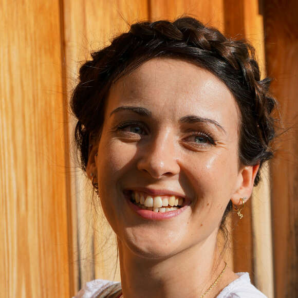 Flechtfrisuren gehören zum Allgäu. Auch in Oberstaufen werden die Haare so zum Dirndl getragen.