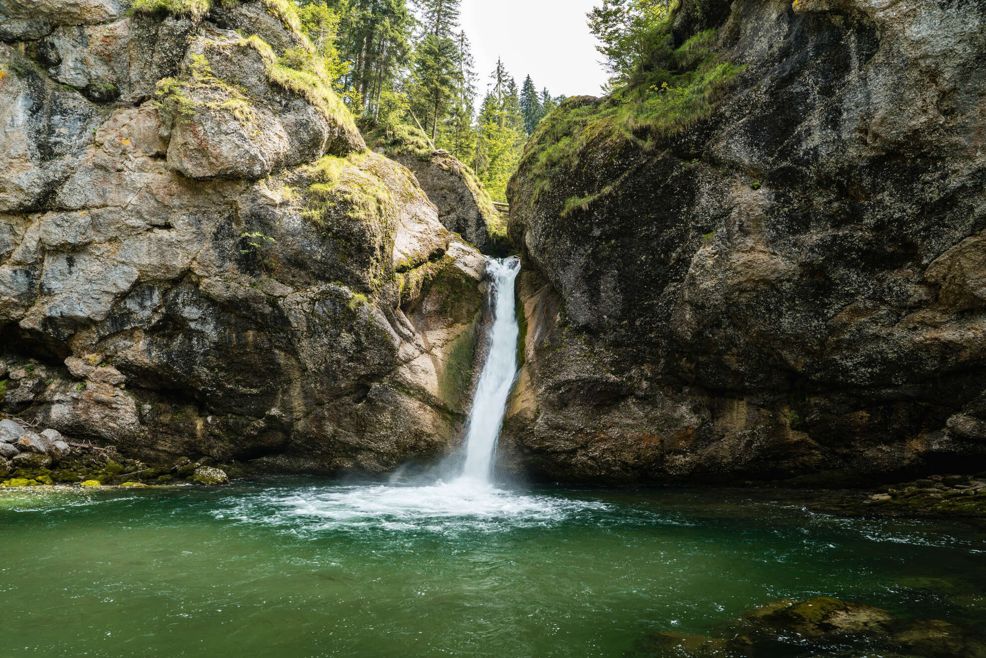 Buchenegger Wasserfälle Die Buchenegger Wasserfälle bei Sonne im Naturpark Nagelfluhkette.