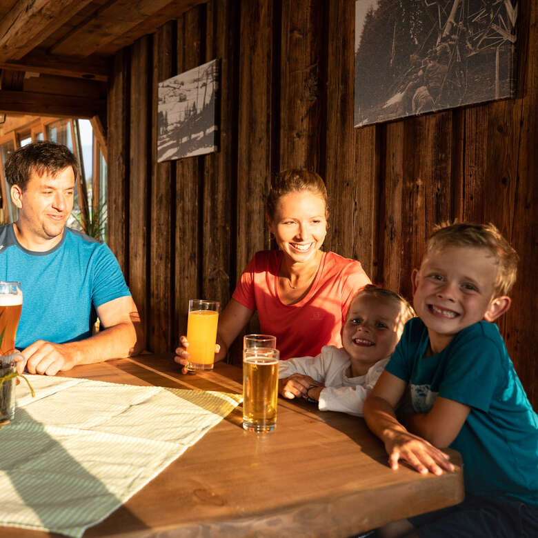 Hütten und Gaststätten am Hündle für die Einkehr in Oberstaufen im Allgäu.