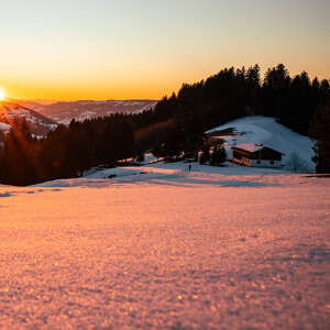 Sonnenuntergang im Winter am Hündle.