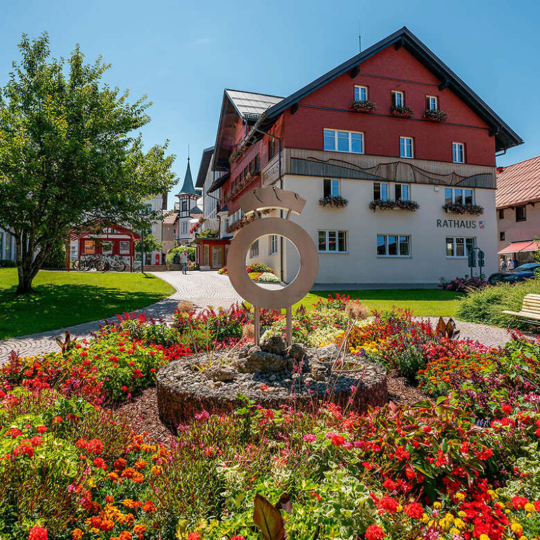 Das Rathaus in Oberstaufen ist der Sitz der Verwaltung im Ort.