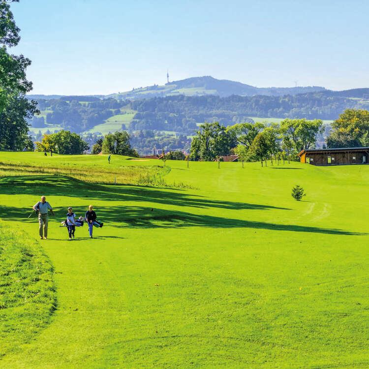 Golfplatz in Lenzfried im Hintergrund der Blender