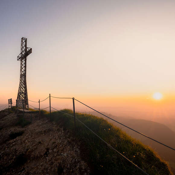 Auf dem Hochgratgipfel im Sonnenuntergang