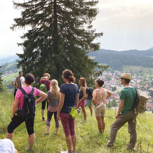 Wanderung für Achtsamkeit mit Ralf Bauer in Oberstaufen