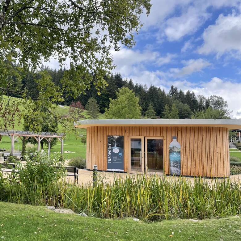 Entdecke den Naturpark Infopoint beim Sommer in Oberstaufen im Allgäu.