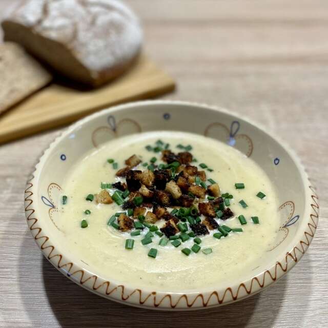 Rezept für eine Allgäuer Käsesuppe aus Oberstaufen.