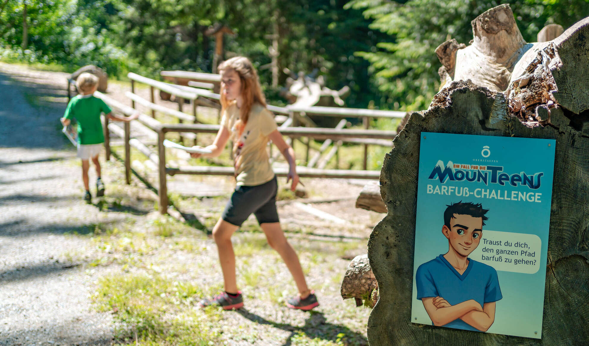Barfuß-Challenge am MounTeens Detektivweg am Hündle