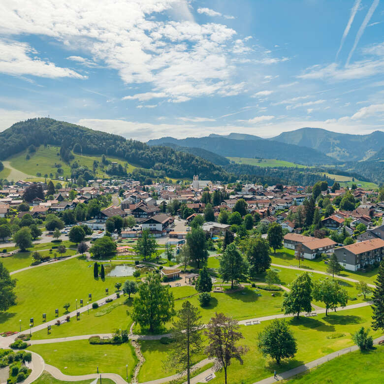 Blick auf Oberstaufen bis zur Nagelfluhkette Blick auf Oberstaufen bis zur Nagelfluhkette