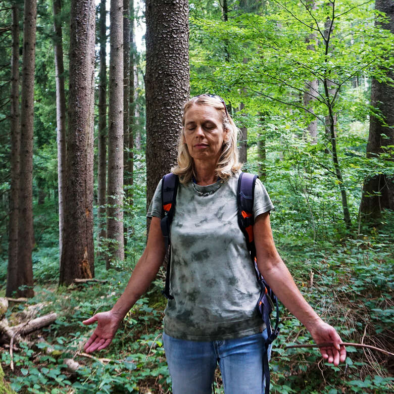 Wald-Gesundheitstrainerin Beate Kratzer in Oberstaufen