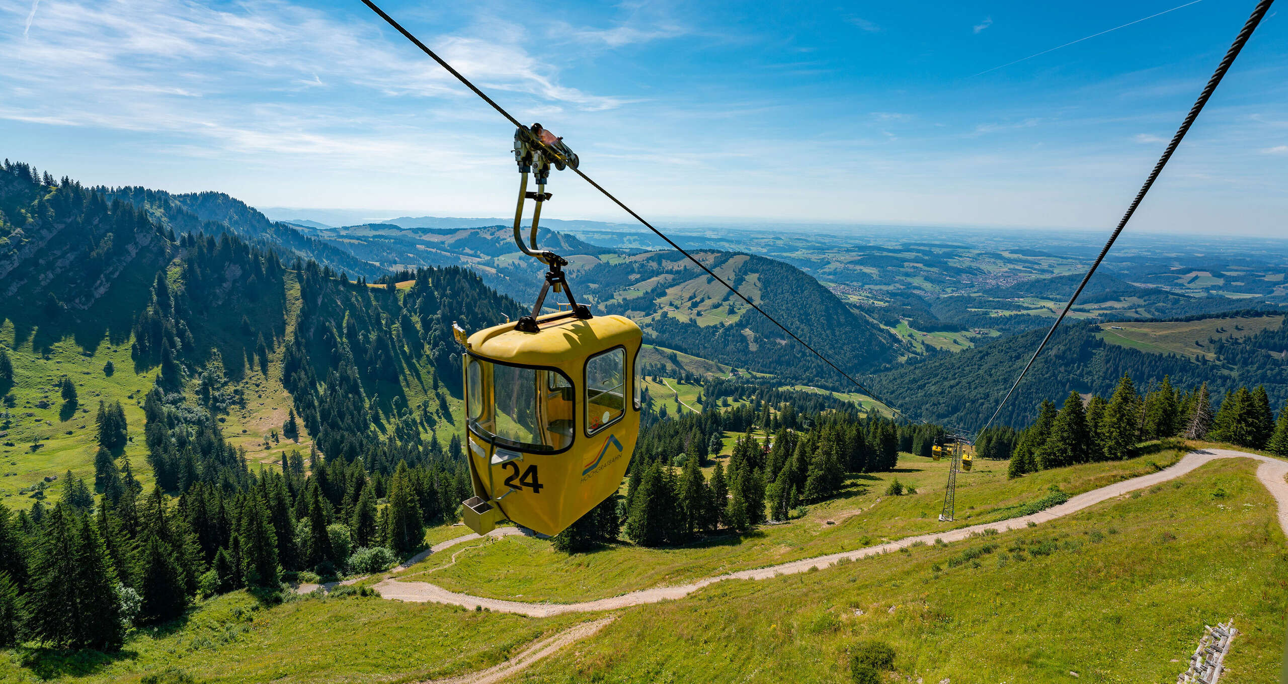 Hochgratbahn Hochgratbahn mit Weitblick über die Berge von Oberstaufen