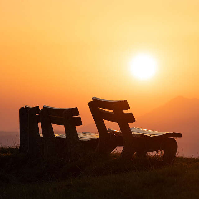 Sonnenaufgang mit Morgenrot auf der Salmaser Höhe bei Oberstaufen