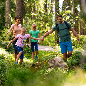 Familienzeit in der Natur von Oberstaufen