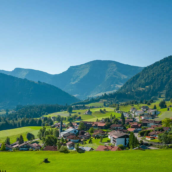 Christl-Cranz-Weg in Steibis lädt zum Spazieren ein
