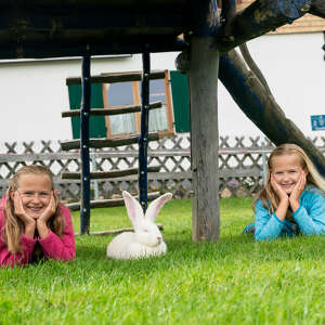 Kinder erleben das Allgäu in Oberstaufen von der schönsten Seite.