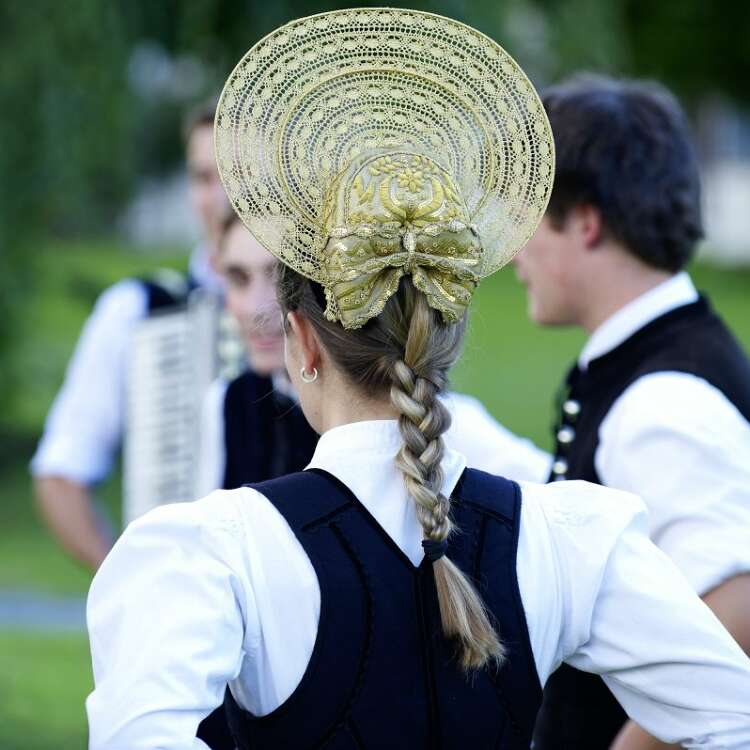 Schuhplatteln wird in Oberstaufen als alte Tradition weitergeführt