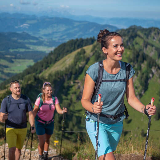 Wanderung auf den Hochgratgipfel mit Panoramablick über die Berge