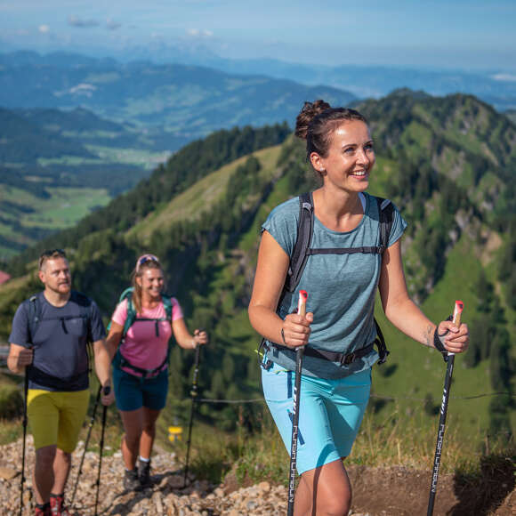 Wanderung zum Hochgratgipfel Wanderung auf den Hochgratgipfel mit Panoramablick über die Berge