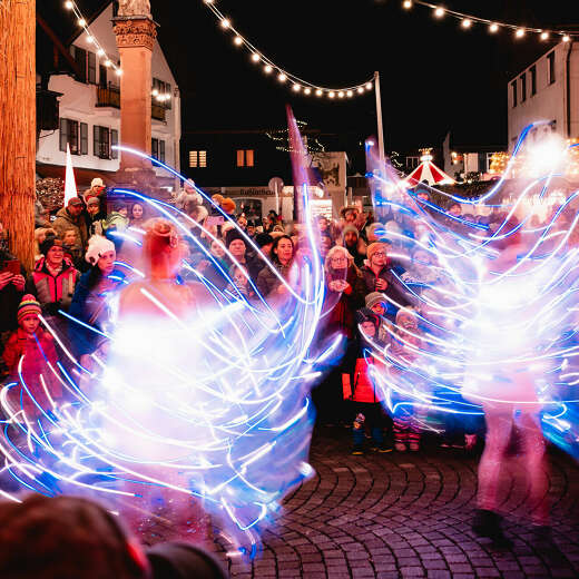 Tanzende LED-Wings in Oberstaufen